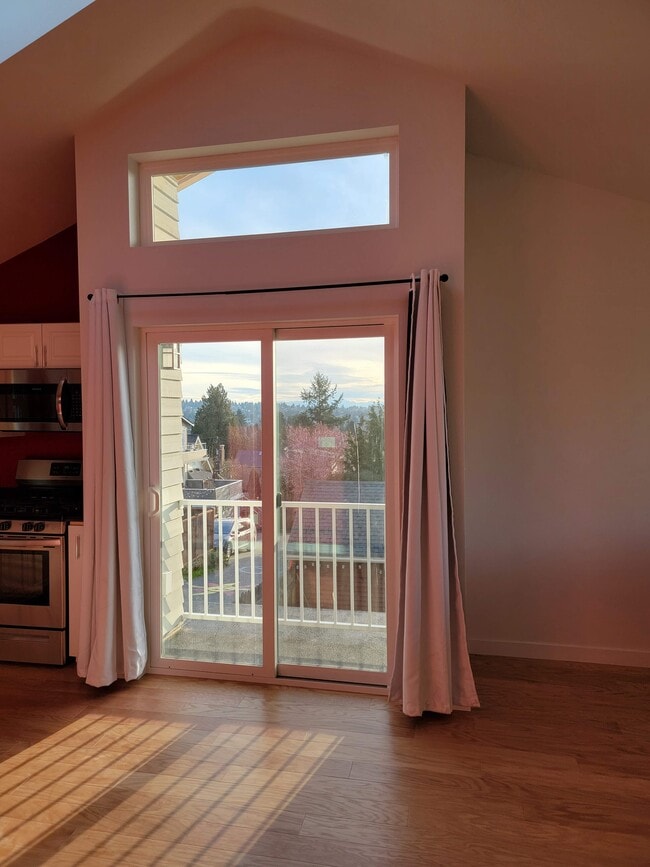 Photo - 336 N 73rd St Unidad 338