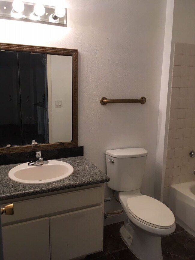 Photo - 913 Shadow Mountain Pl Unit 1