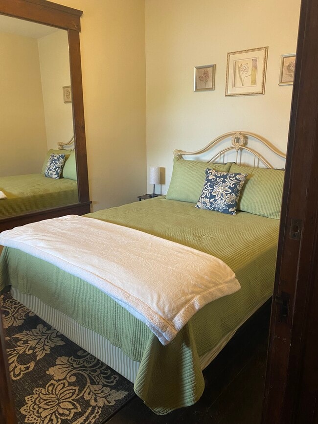 Photo - 545 E Buchtel Ave Unidad 1