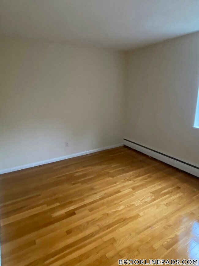 Photo - 110 Babcock St Unidad 28