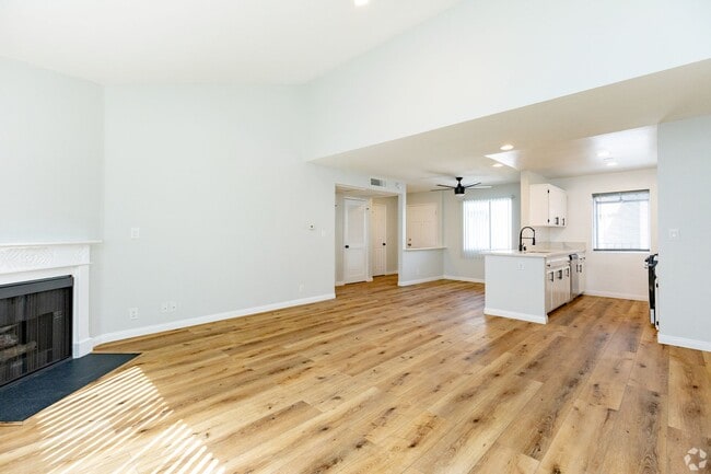 Photo - 1945 Glendon Avenue