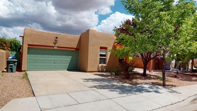 Building Photo - 4759 Solecito Way