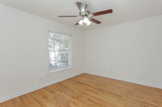 Photo - 1828 W Main St Unit 4