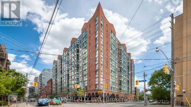 Photo - 801 King St W Unité 712