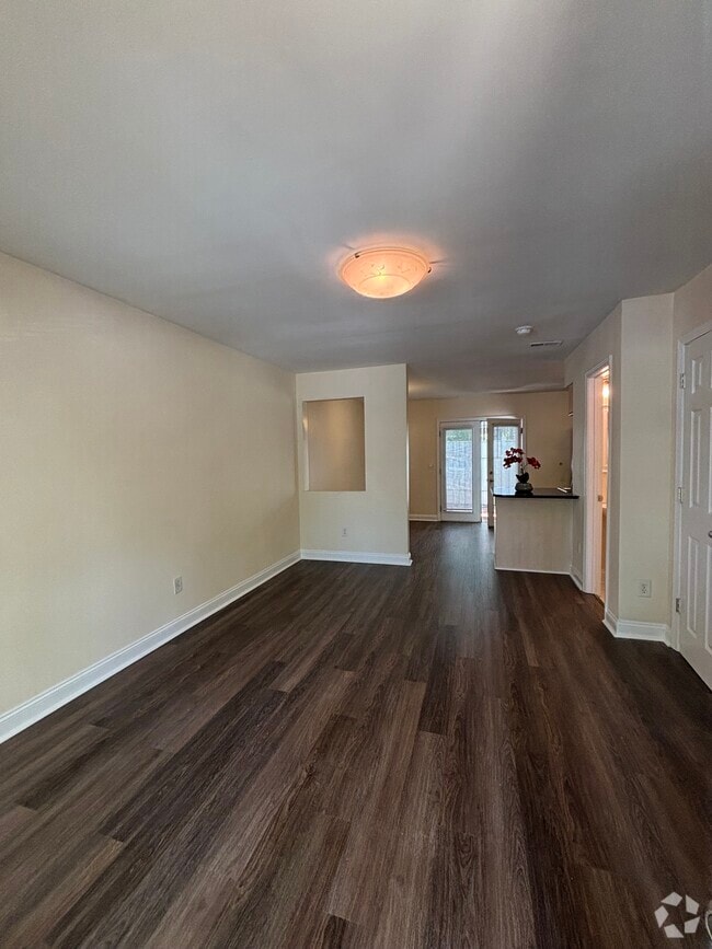 Building Photo - 3246 Wesley Ave Rental