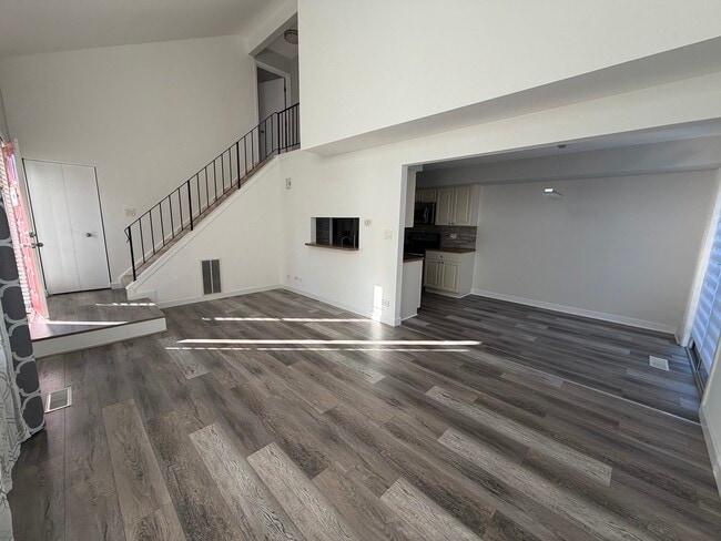 Photo - 371 Wisteria Dr