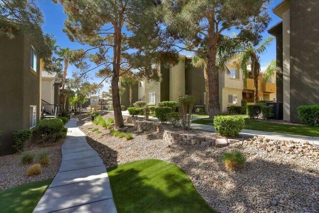 Photo - Solana Apartments