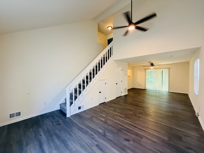 Photo - 168 Stoney Dr