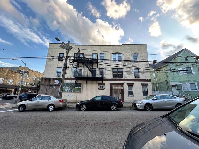 Photo - 779 Broadway Unit 2R