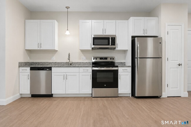 Building Photo - 55 Steele Blvd Unit 306