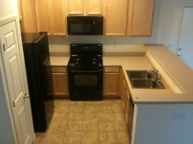 Photo - GREAT TOWNHOME LOCATED IN GATED COMMUNITY!!