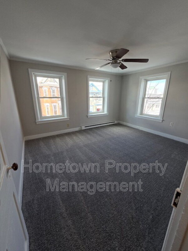 Photo - 122 S Carlisle St