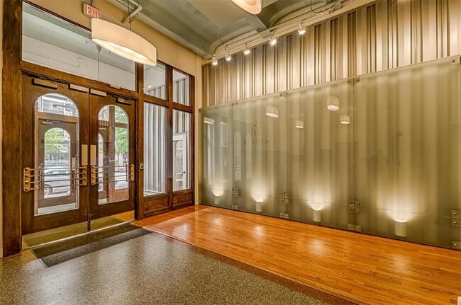 Photo - 1136 Washington Ave Unit 407