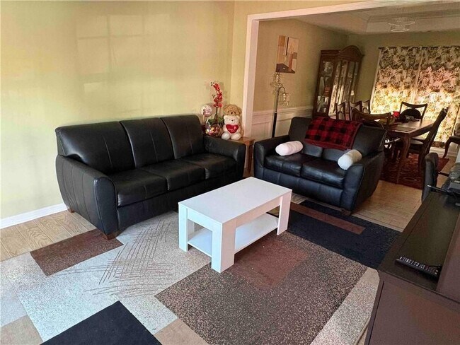 Photo - 2835 Crestmont Ct
