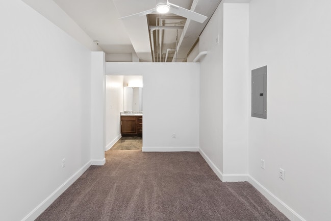 Photo - Fourth & Plum