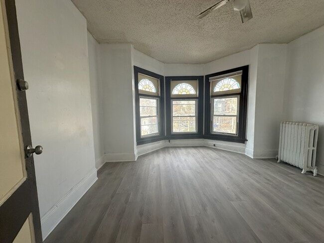 Photo - 39 S Farragut St