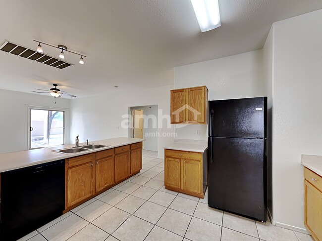 Photo - 6513 W Miami St