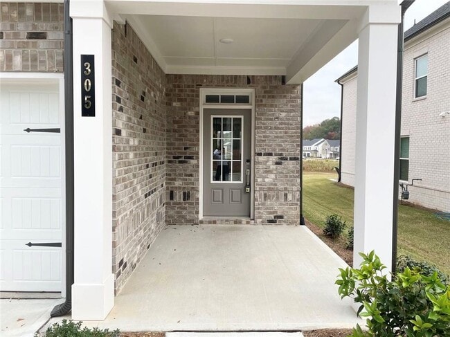 Photo - 305 Green Love Ln