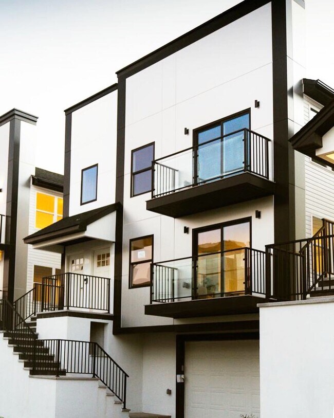 Photo - 738 Seaport Dr Townhome