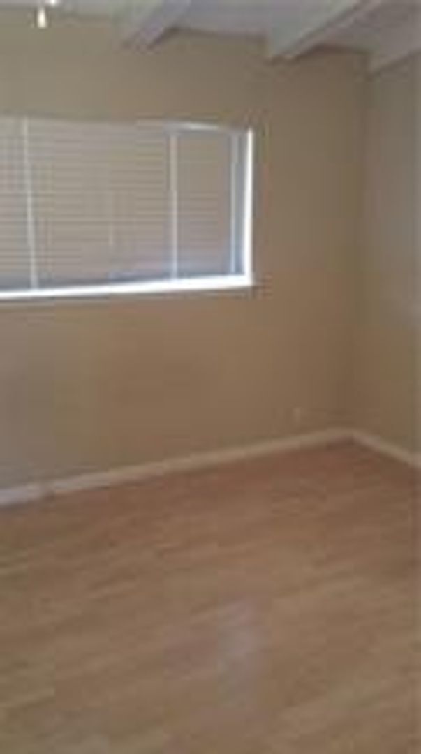 Photo - 2404 Longview St Unit 202