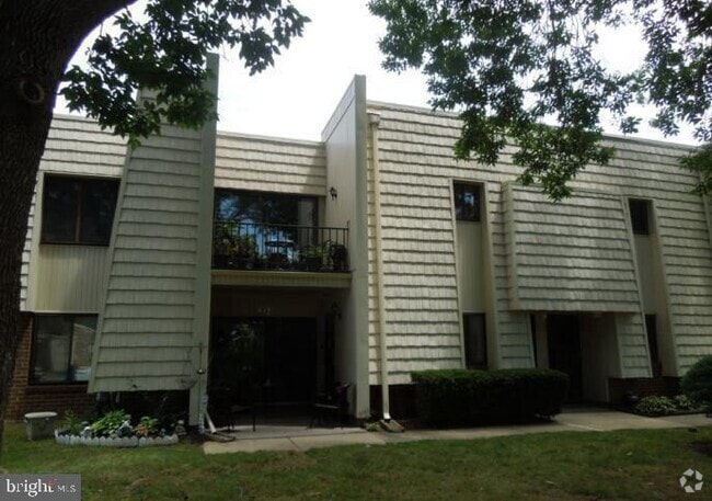 Building Photo - 210 Bradford Ct. Rental