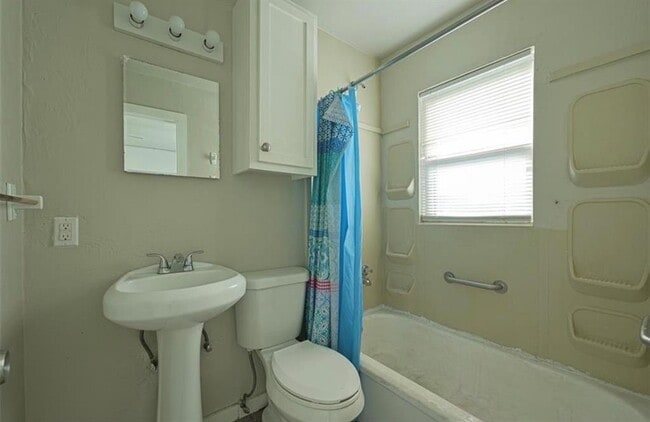 4106 S Shields Blvd Unit C