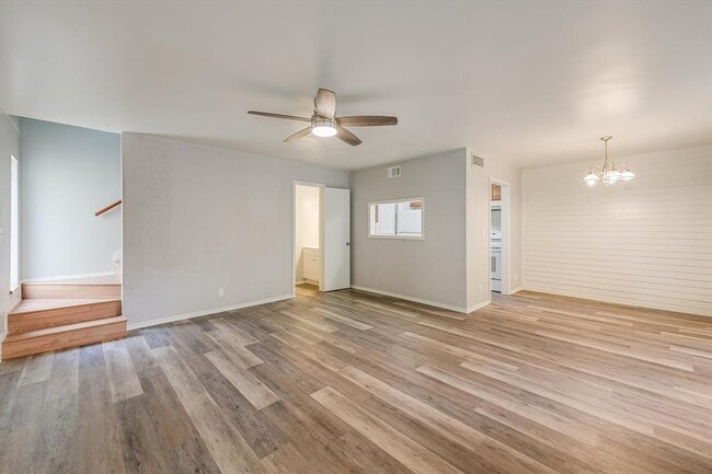 Photo - 6718 Silvermine Dr Unidad 903