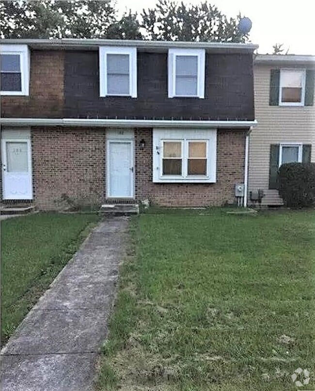 Building Photo - Lovely 3-Bedroom Aberdeen Townhome with Yard