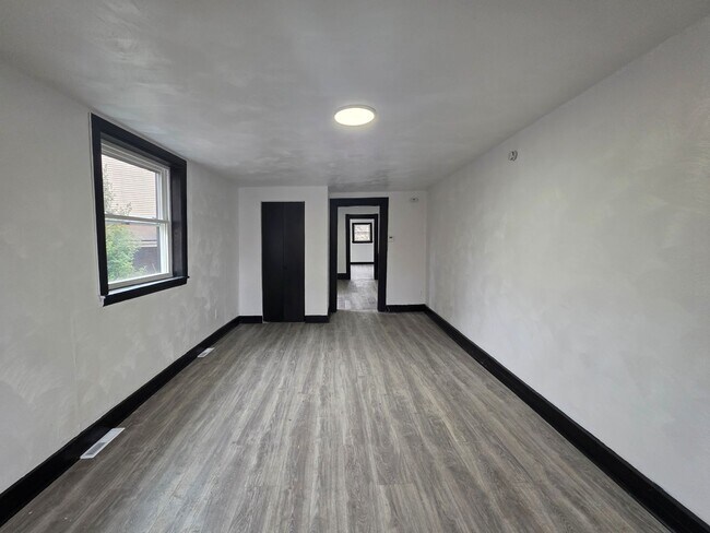 Photo - Updated 1 bedroom 1 bath for rent in Arlington!