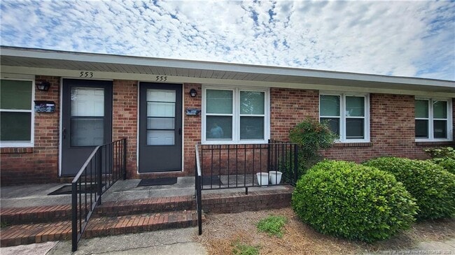 Building Photo - 555 W 18th St Rental