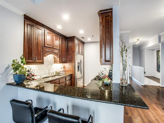 Photo - 4611 Travis St Unidad 1406A Rental