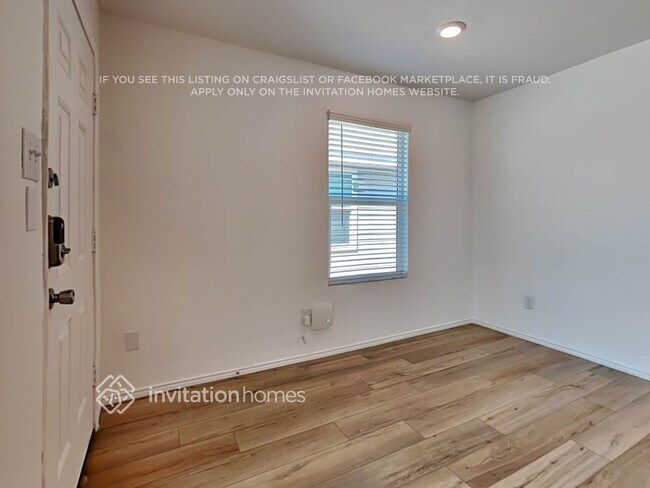 Photo - 214 Br Vlg Wy House