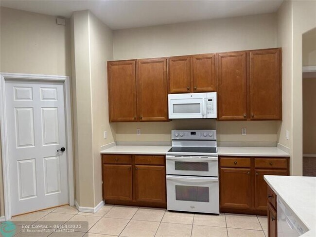 Photo - 1270 SW Aragon Ave