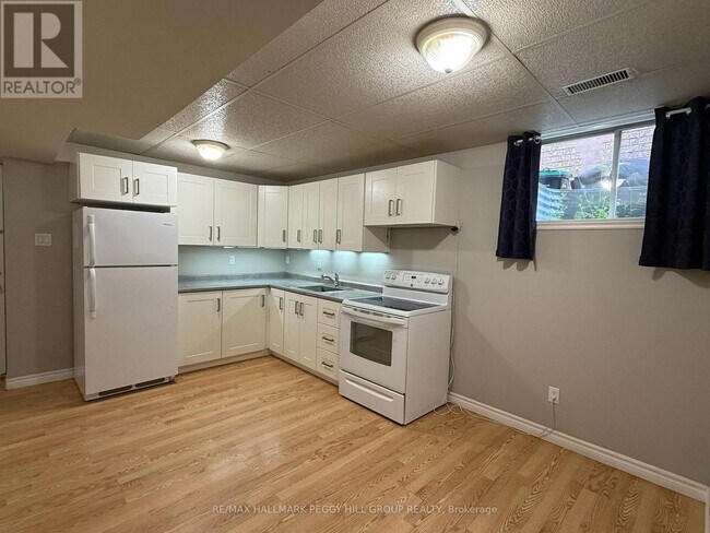 Photo - 171 Hanmer St E