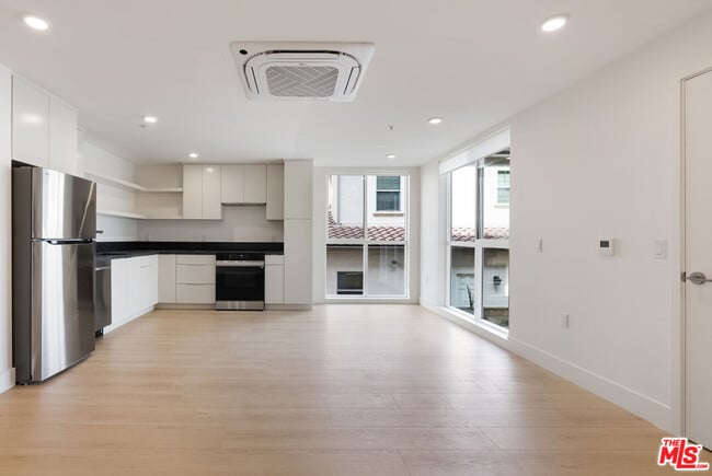 Photo - 8561 Belmont St Unit 4