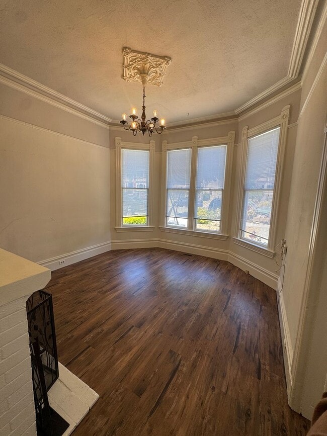 Photo - Charming Alameda Gem on Clinton Ave | Steps from the Island's Best