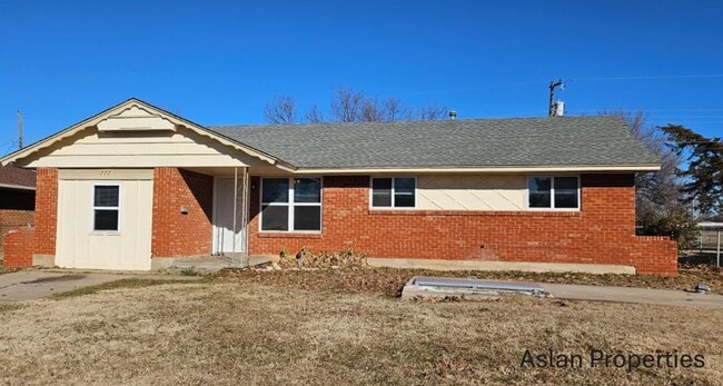 Building Photo - 777 NW 1st St