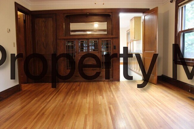 Photo - 618 SE 7th Ave