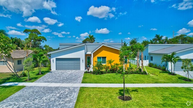 Building Photo - Single Family Home in Boca Raton