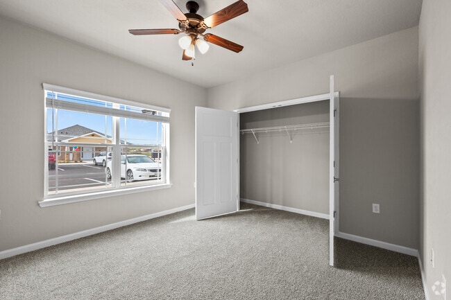 2BR, 2BA - 1,034SF - 1st Bedroom