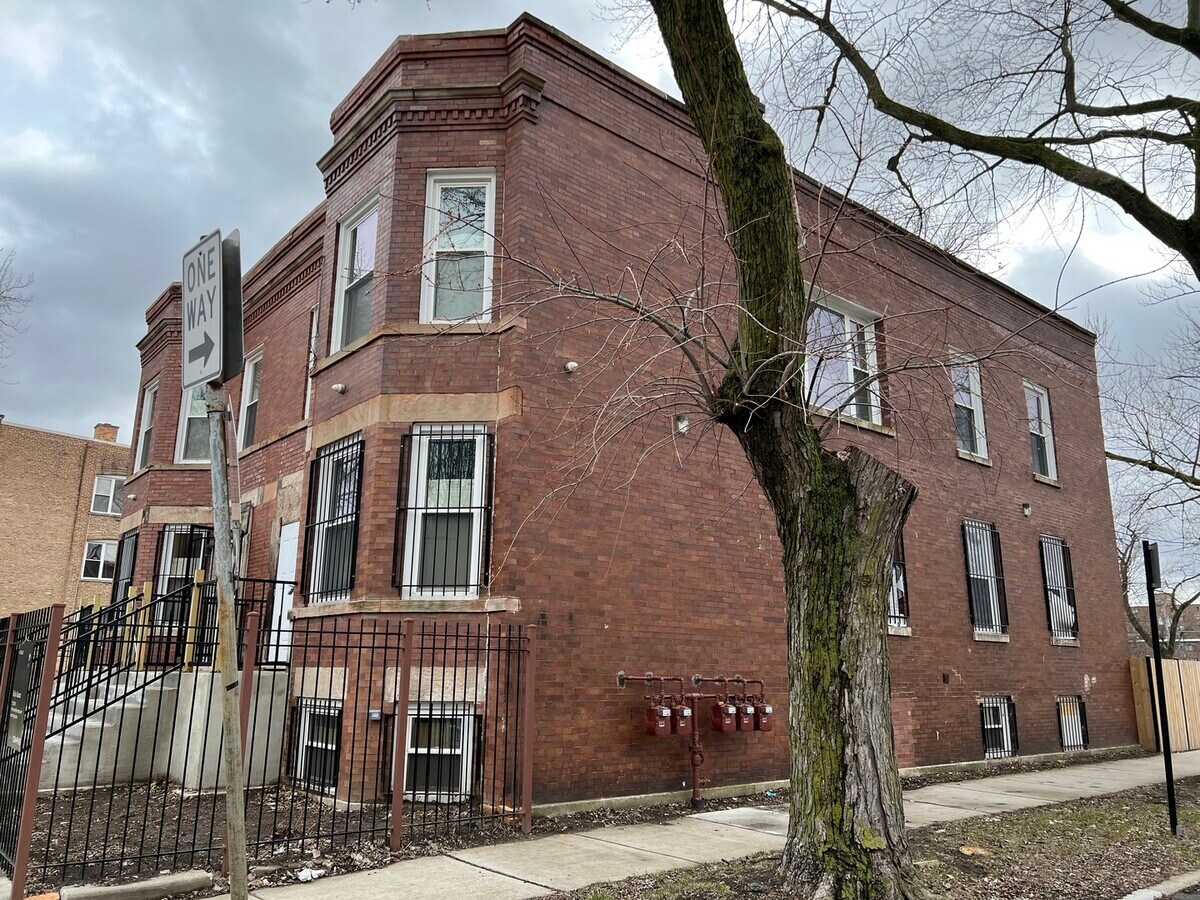 Photo - 6402 S Eberhart Ave Apartamento Unidad 2S