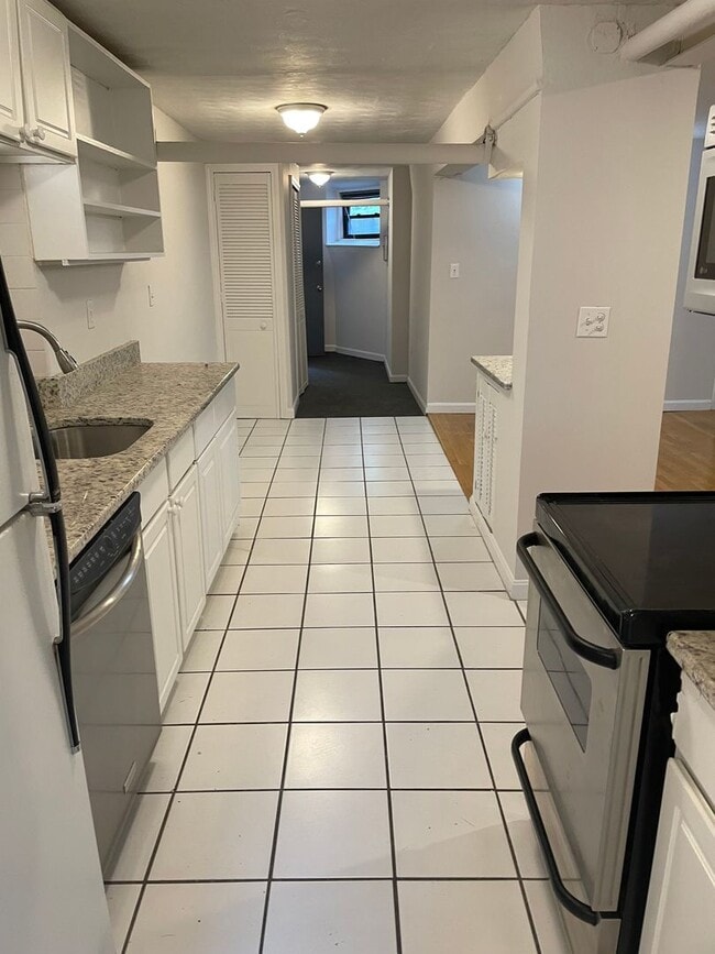 Photo - Nicely renovated condo in Coolidge Corner!