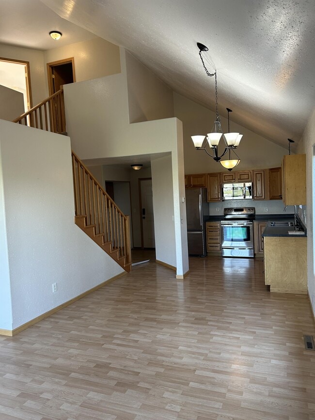 Photo - 3240 E Capitol Ave