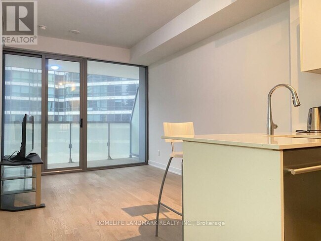 Photo - 57 St Joseph St Unité 901