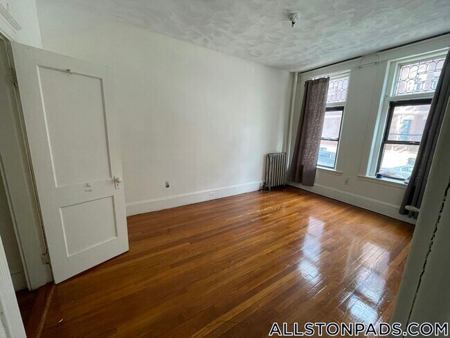 Photo - 1254 Commonwealth Ave Unidad 2