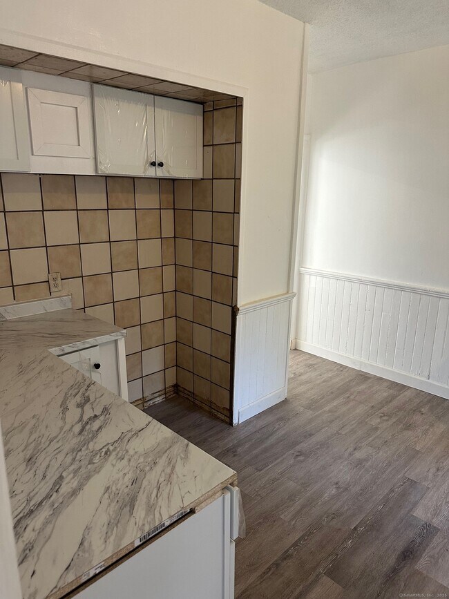 Photo - 23 Ward St Unit 2