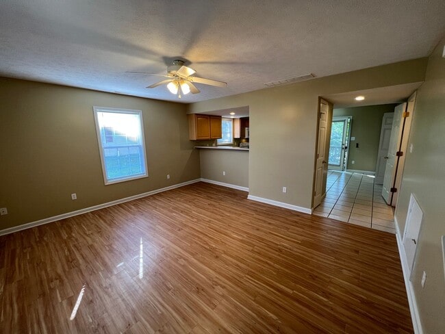 3489 S Oaklawn Cir