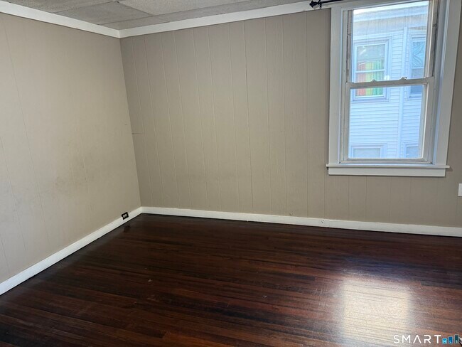 Photo - 1566 North Ave