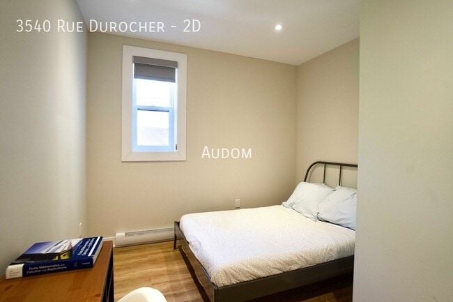 Photo - 3540 Rue Durocher Unit 2D