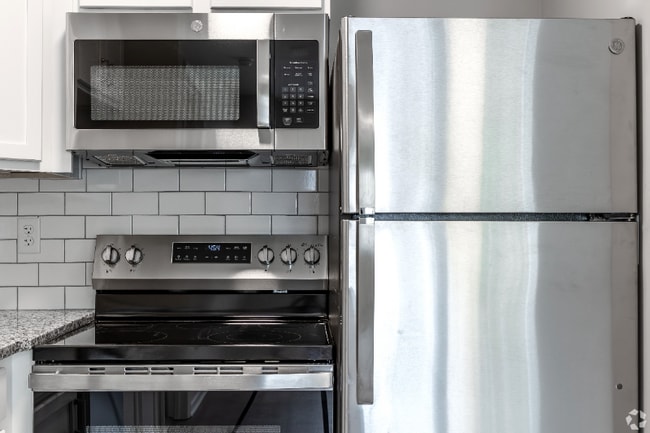 Photo - 131 N High St Unit 20